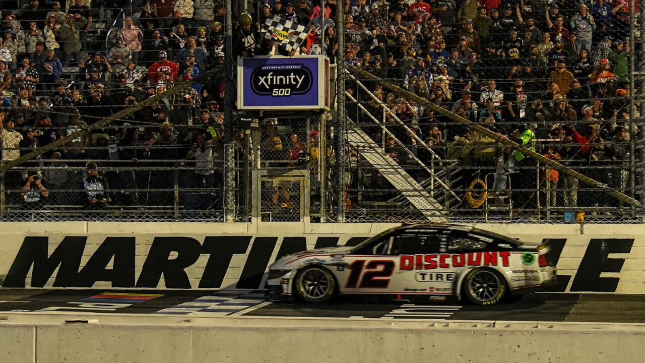 hero image for Race Results: NASCAR Cup Series Xfinity 500 at Martinsville