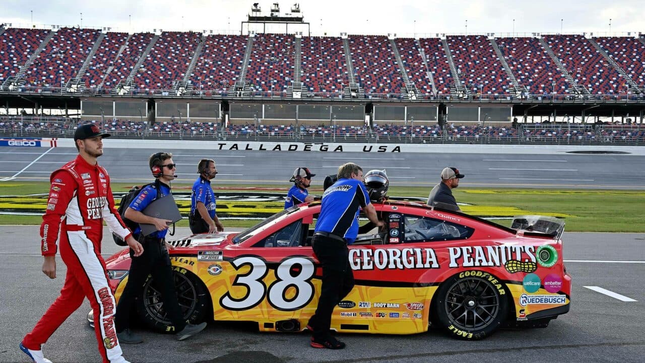 hero image for Georgia Peanuts Returning to Front Row Motorsports in 2024; Backing Todd Gilliland at Atlanta