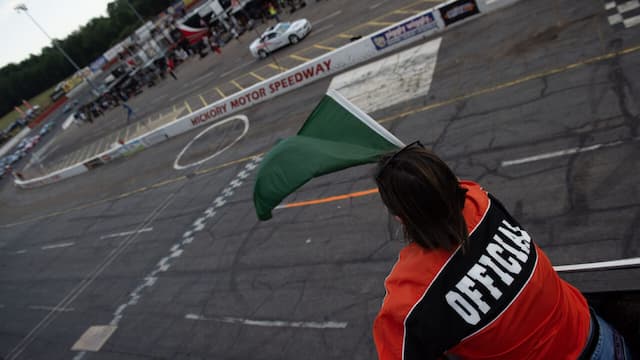 CARS Tour Green Flag Hickory